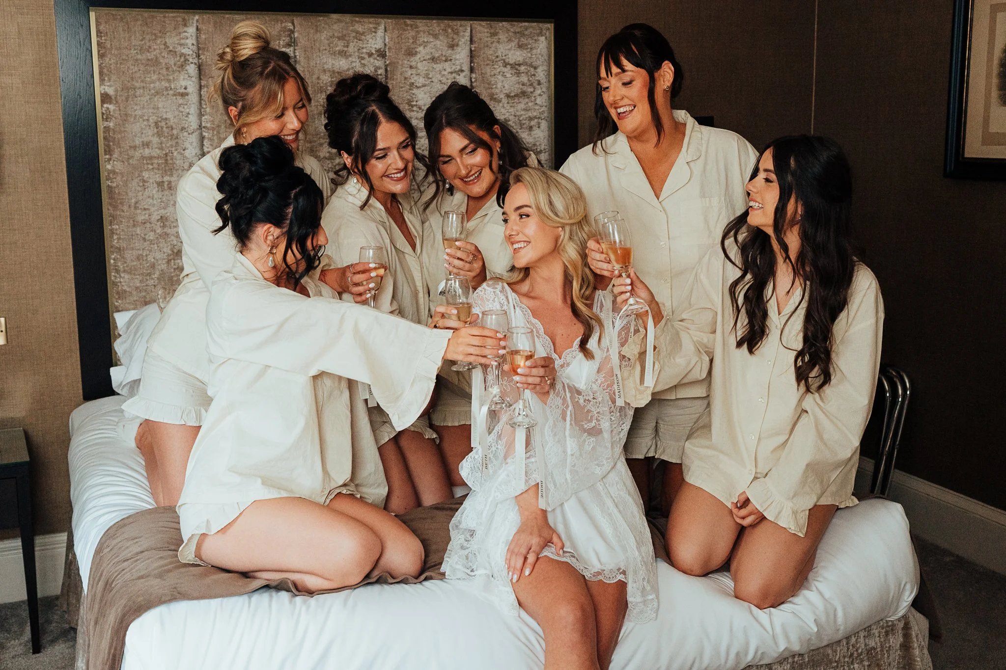 Carlowrie-Wedding-Bridesmaids-drinks-1.jpg