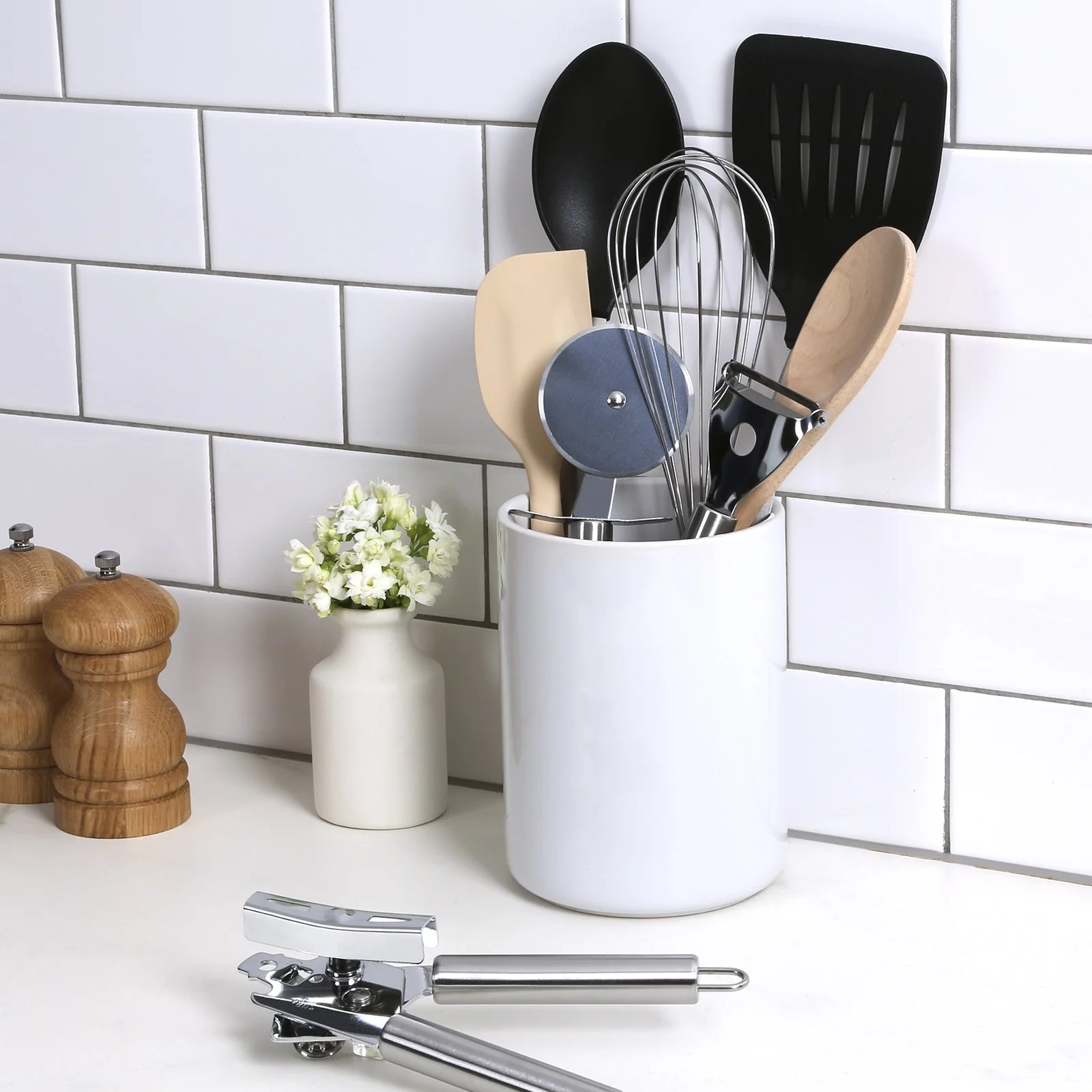 Lifestyle_Video_Stills_Utensils_KS_Student.jpg
