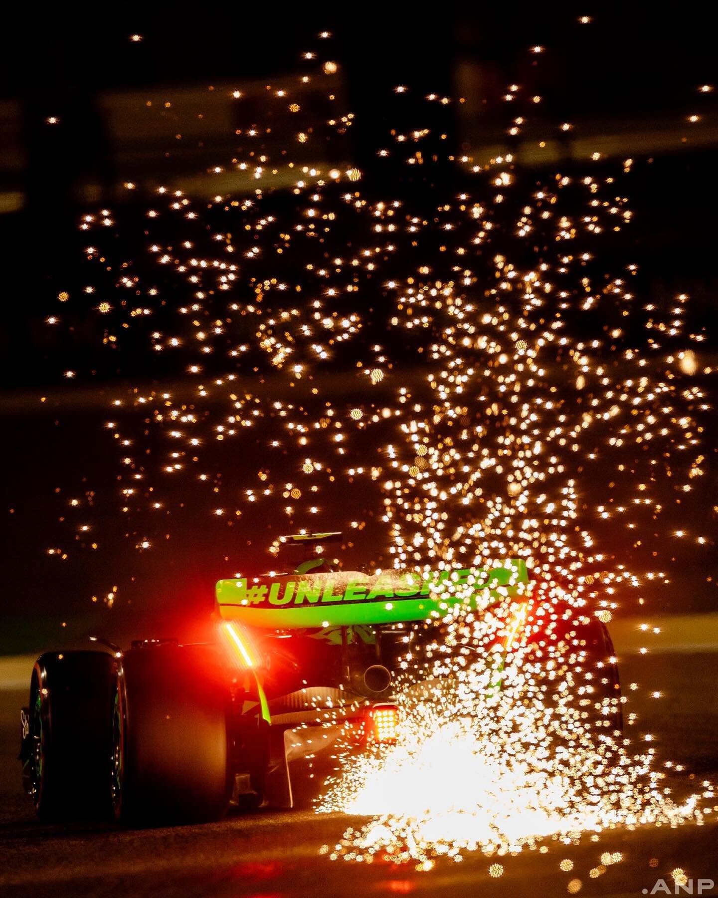 ✨✨ Raceday in Bahrain! #anpfoto #atwork #bahrain #maxverstappen #canon #workday #formula1 #f1 #sparkles #sportsphotography #photography #2024