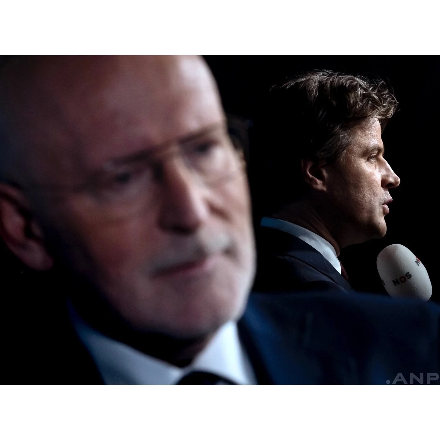 Met nog 10 dagen te gaan tot de Tweede Kamerverkiezingen komen de campagnes van de politieke partijen op stoom. Op campagne met het CDA van Henri Bontenbal, het radiodebat op Radio 1, de lijsttrekkers bij de Telegraaf, DJ Jopie aka Joost Eerdmans en 