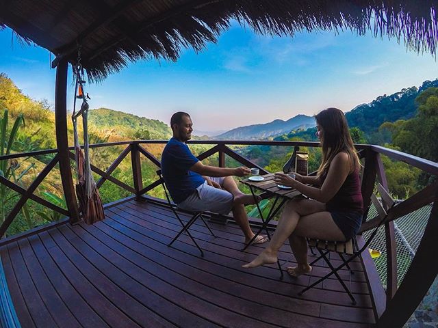 These views are goals! 🙌🏻 Can you spot the hummingbird hanging out in our private terrace?. .
.
.
#colombiahd #colombiatravel #colombiatravellers #colombiatravelbloggers #colombiagrafia #colombiaessabrosura #ecotourism #colombiahd #colombiatierraqu