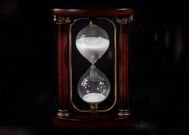 hourglass-695275_640.jpg