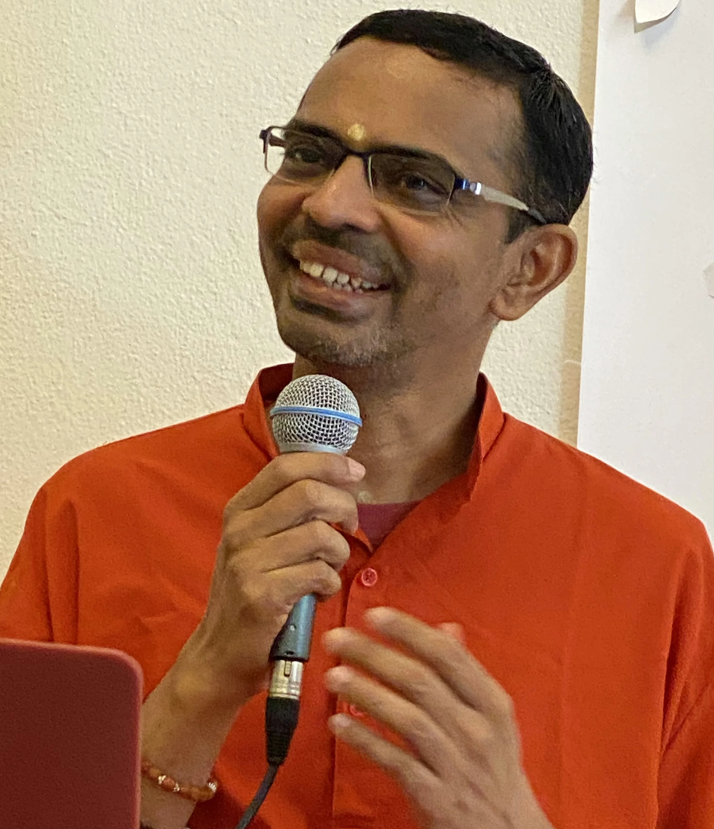 Swami Shubamritananda-Programm (Meditation, Satsang, Bhajans) mit anschliessendem Candle-Light-Dinner