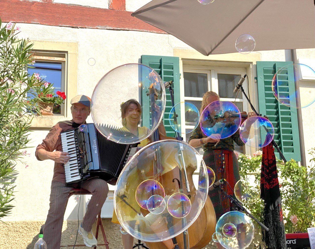 Musique Simili in Seifenblasen.jpg