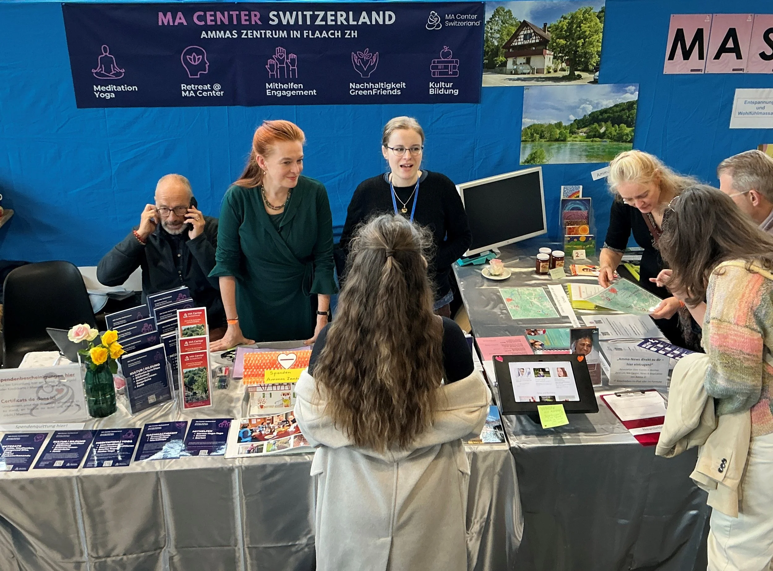 MA Center Stand am Amma-Programm in Winterthur