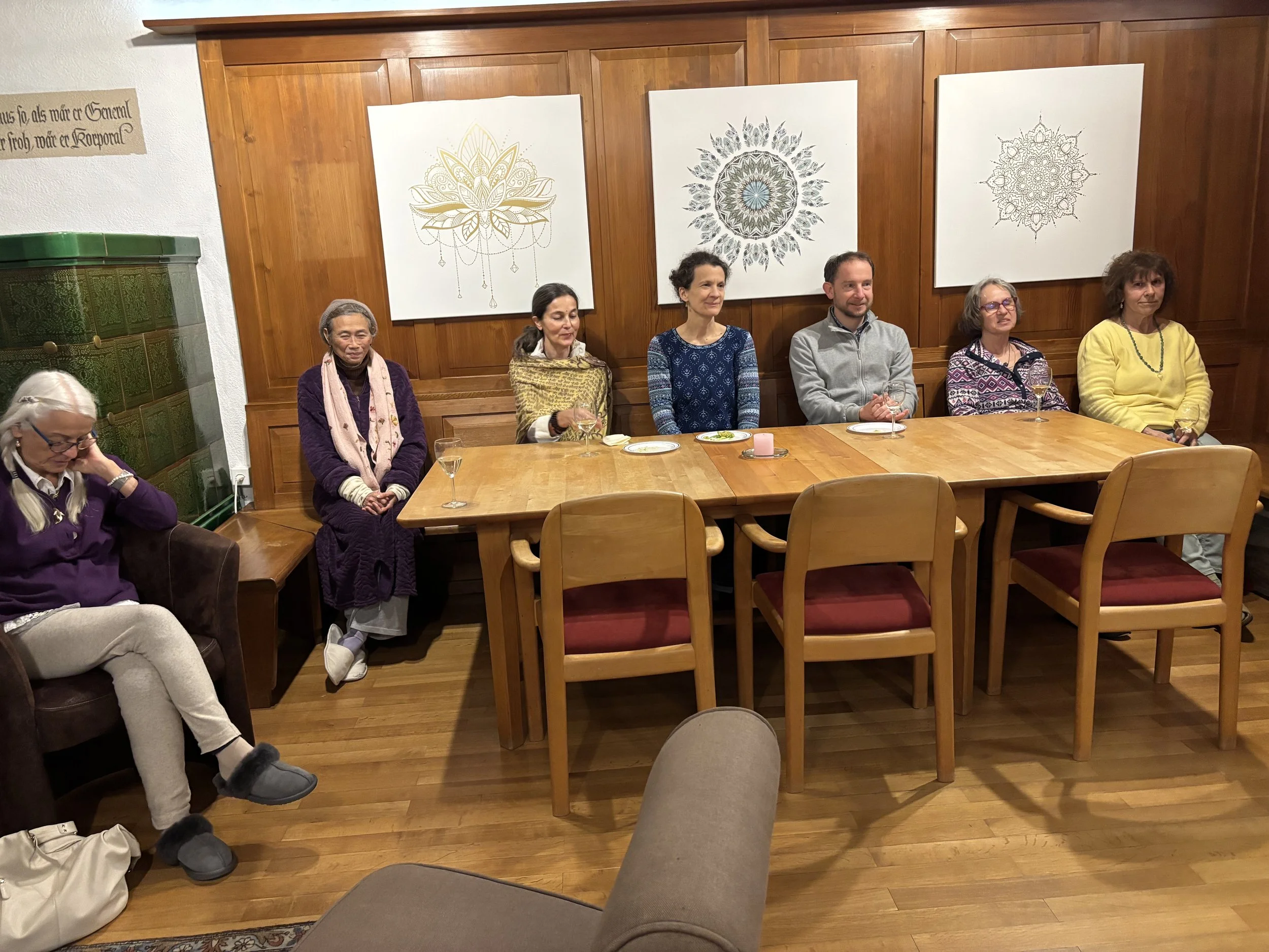 ...treffen aus aufmerksame Zuhörende.