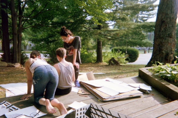 Willa, her sweet ass, Julia, and Abril working hard at being babes + getting ZWD’s set done