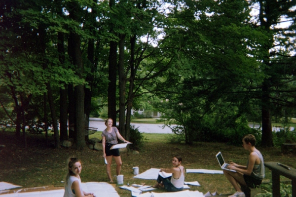 The lady gang starting in on the last stretch of ZWD's set!
