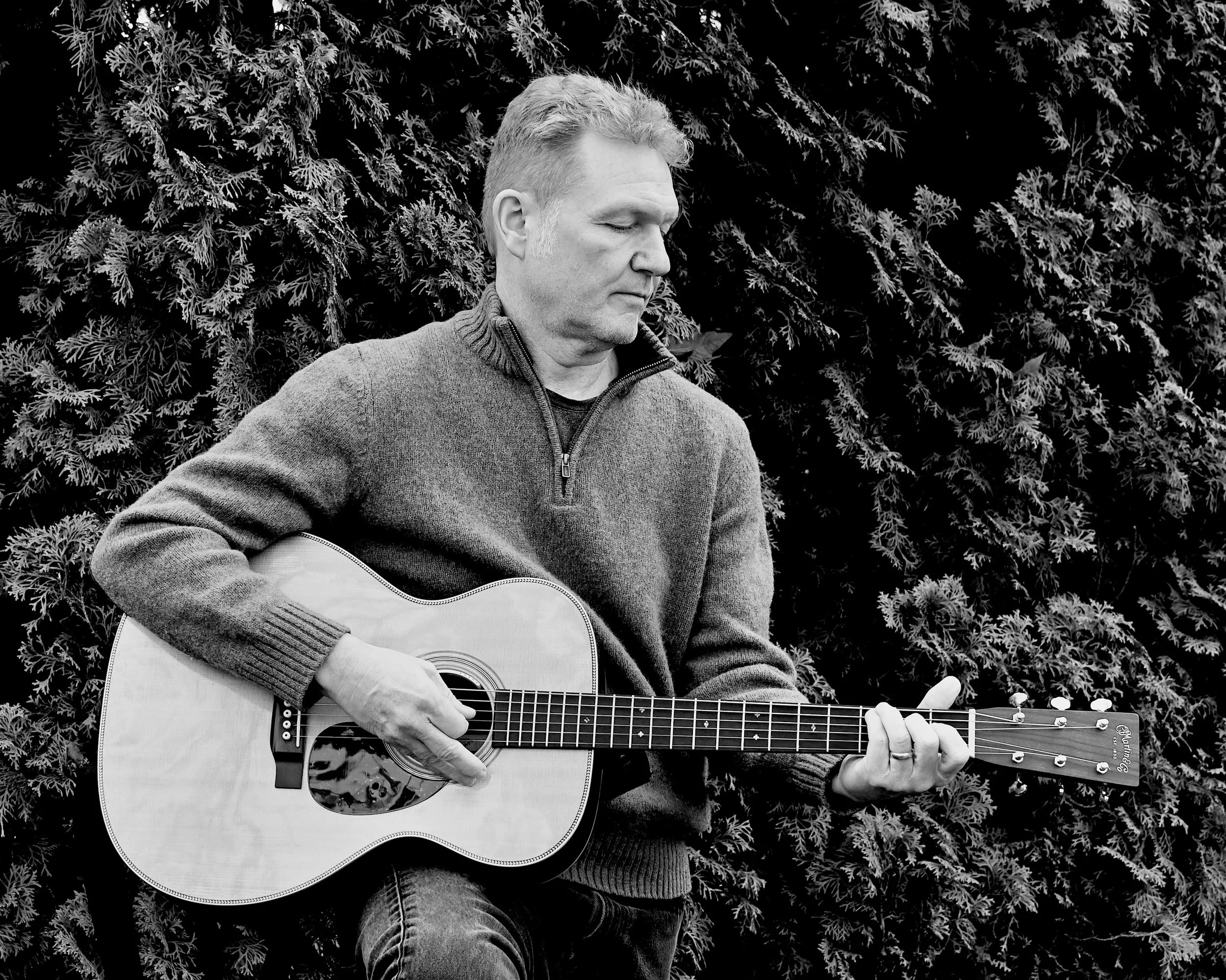 Brent Performs Downtown! 