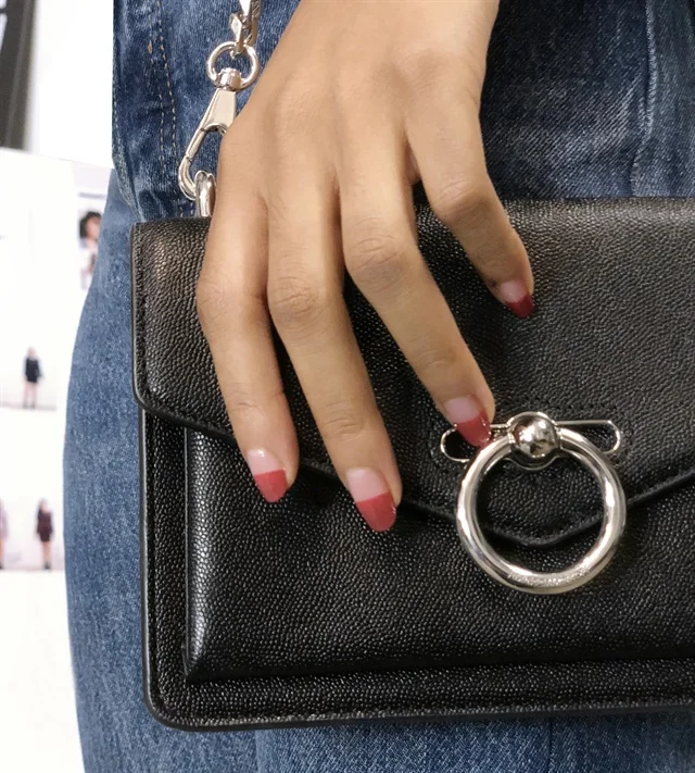 tori-h-rebbeca_minkoff_fall2018-nyfw-essie-3.jpg