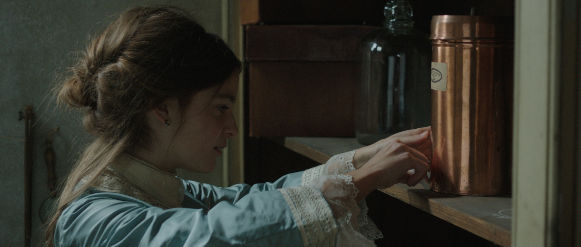 Still 2: Vanessa (Celine Buckens)