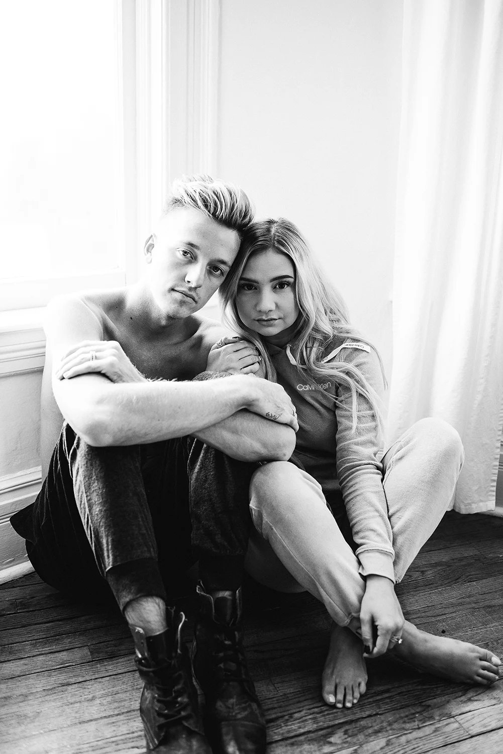 in-home-couples-session-colorado-photographer-22.jpg