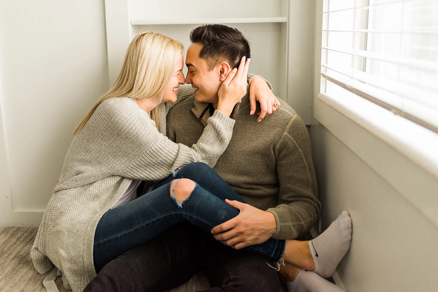 in-home-engagement-session-denver-engagement-photographer_6.jpg