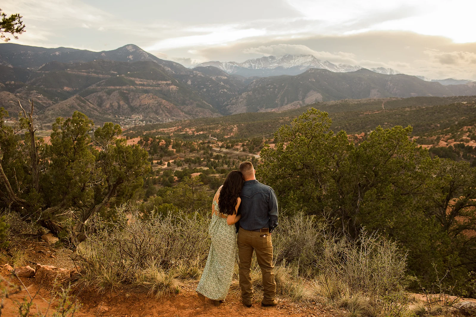 garden-of-the-gods-couples-session-colorado-springs-photographer-22.jpg