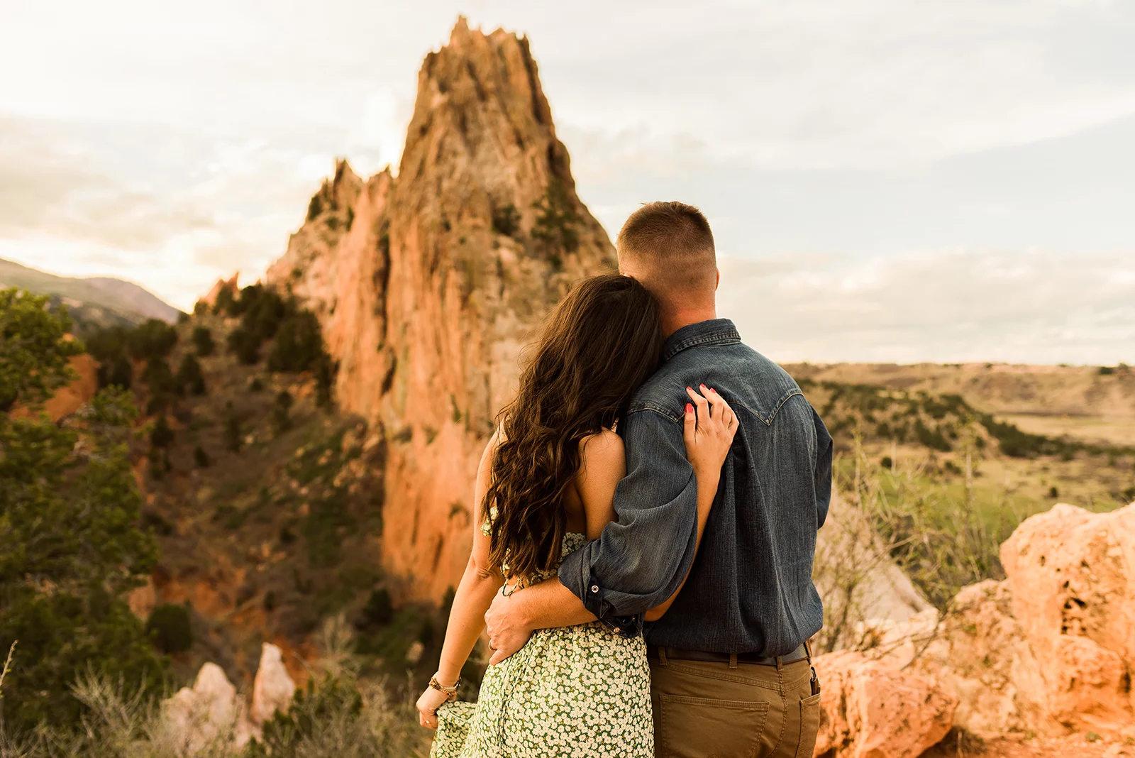 garden-of-the-gods-couples-session-colorado-springs-photographer-30.jpg