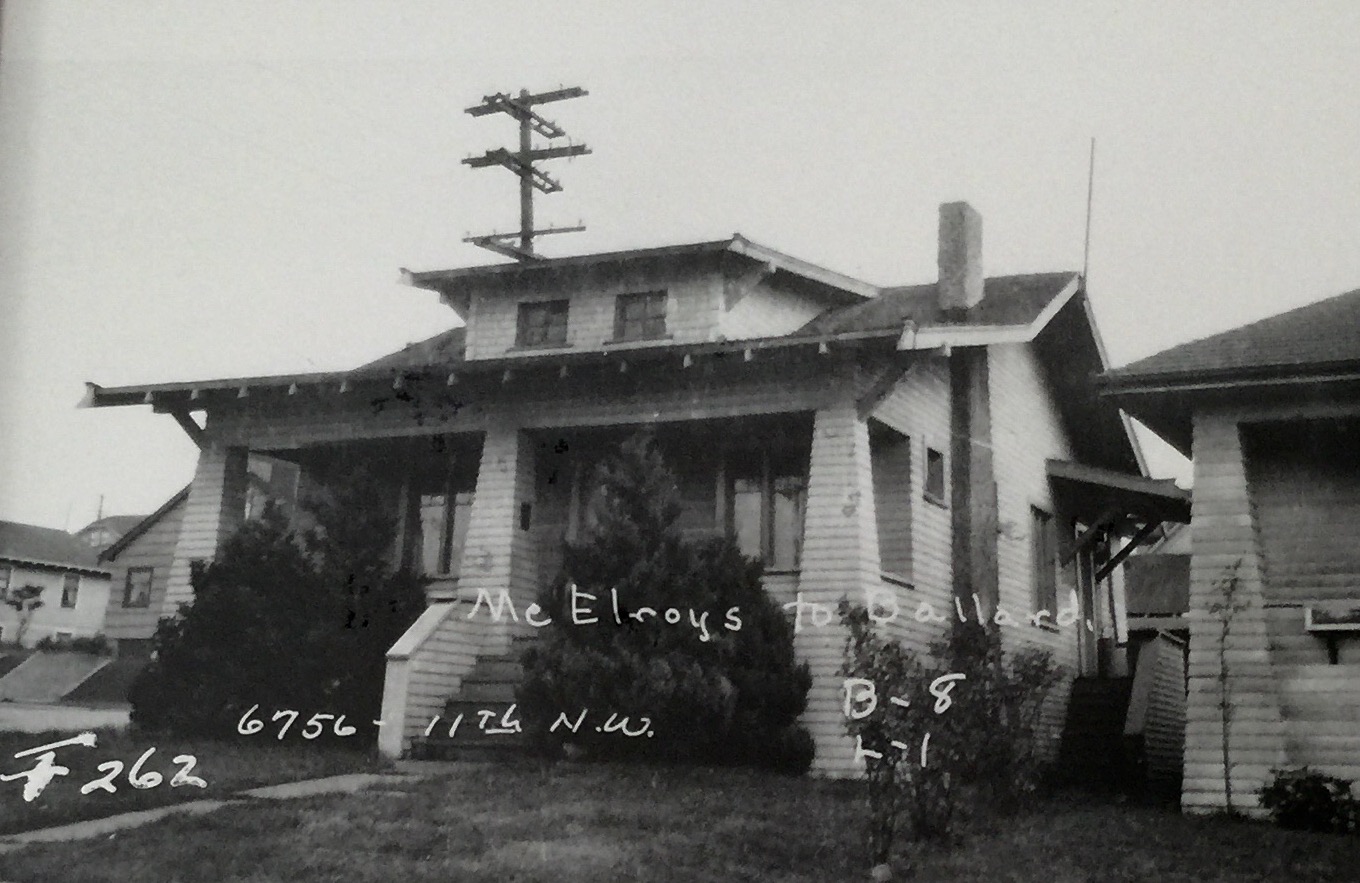 An early photo of Drew and Jacob's house from the 1930's, complete with dormer windows and a working chimney. 