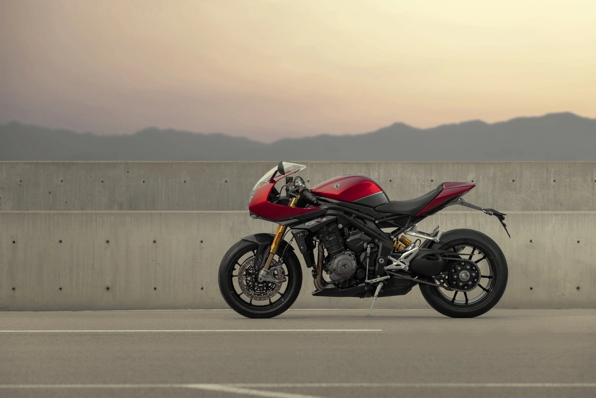 Speed Triple RR_MY22_”27A0094”_ML.jpg