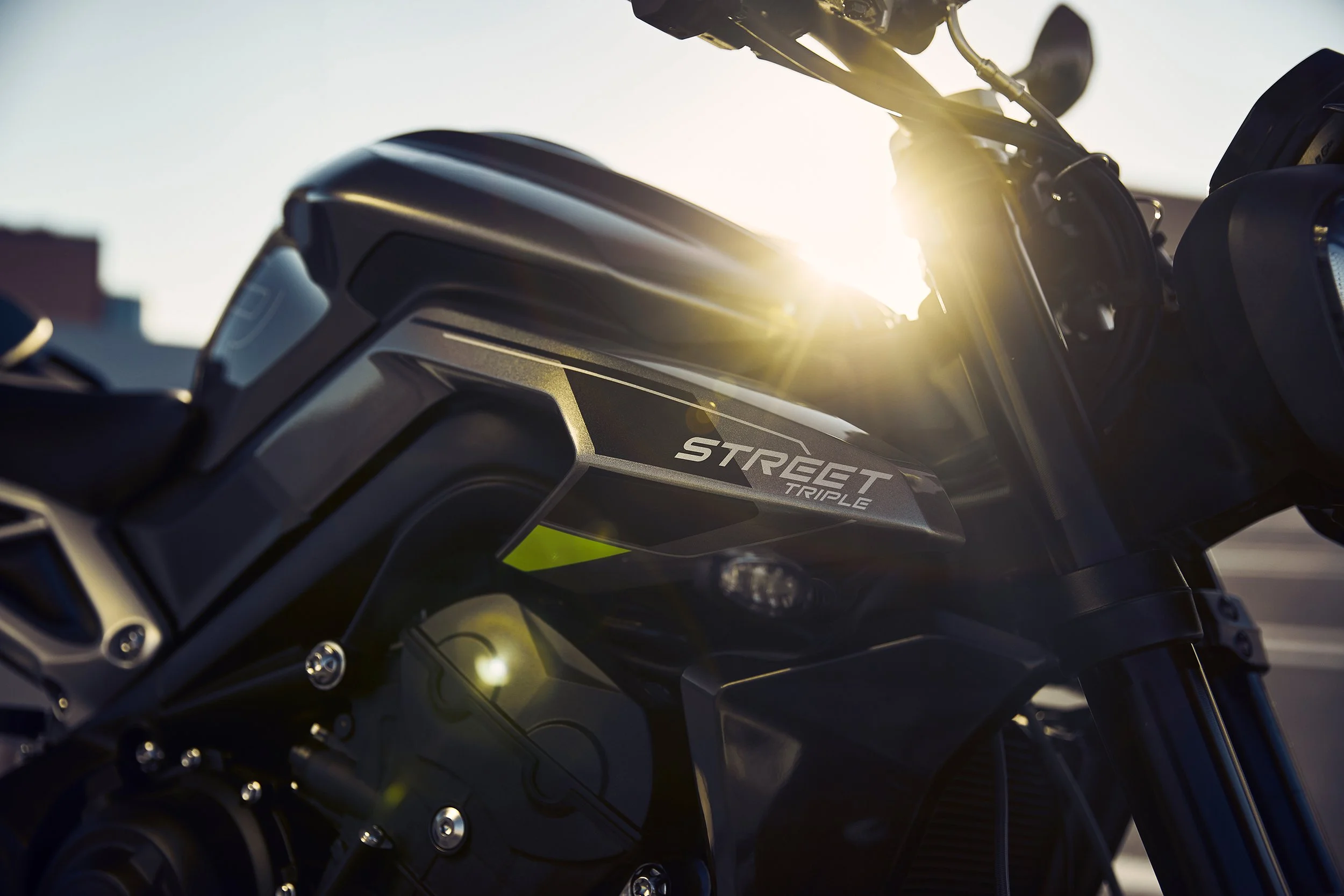 Street Triple R_MY23_19343_ML.jpg