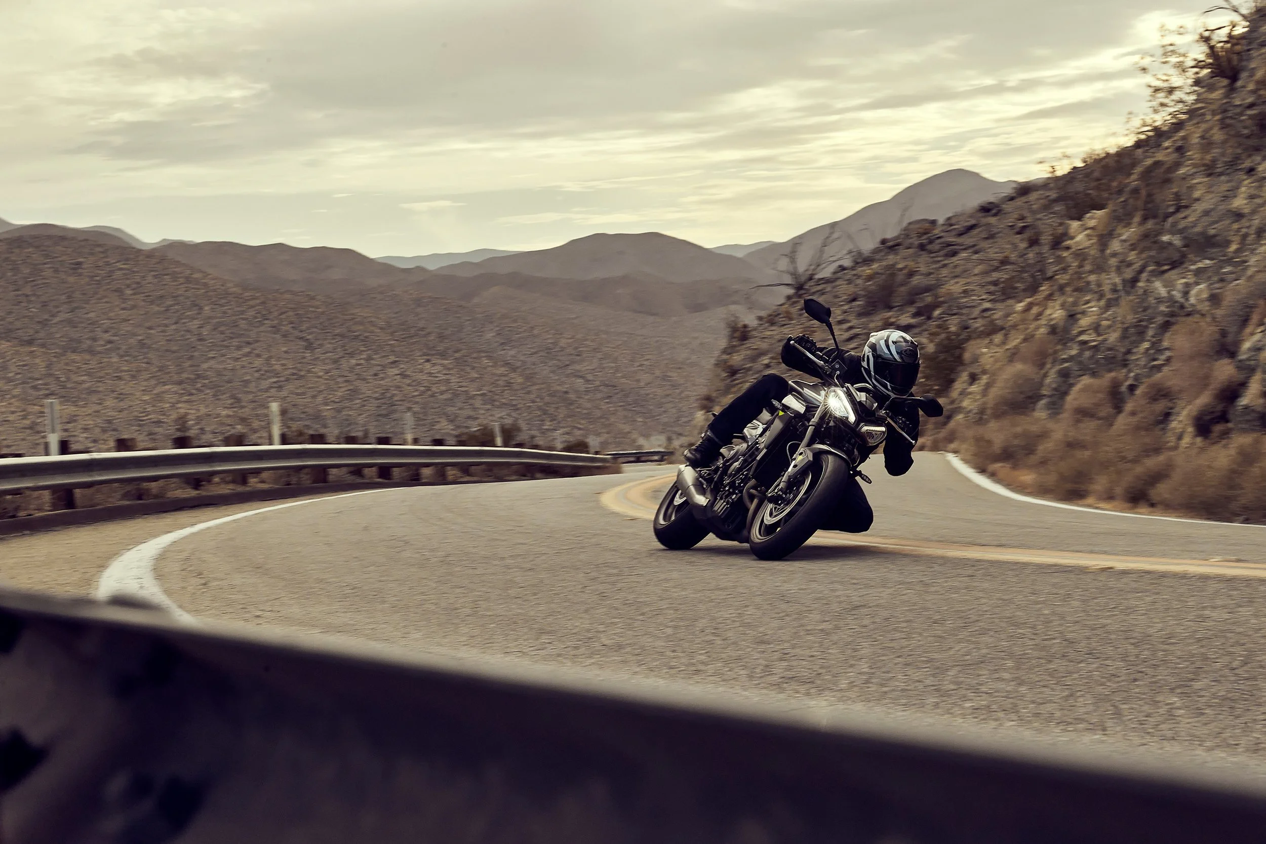 Street Triple R_MY23_11833_ML.jpg