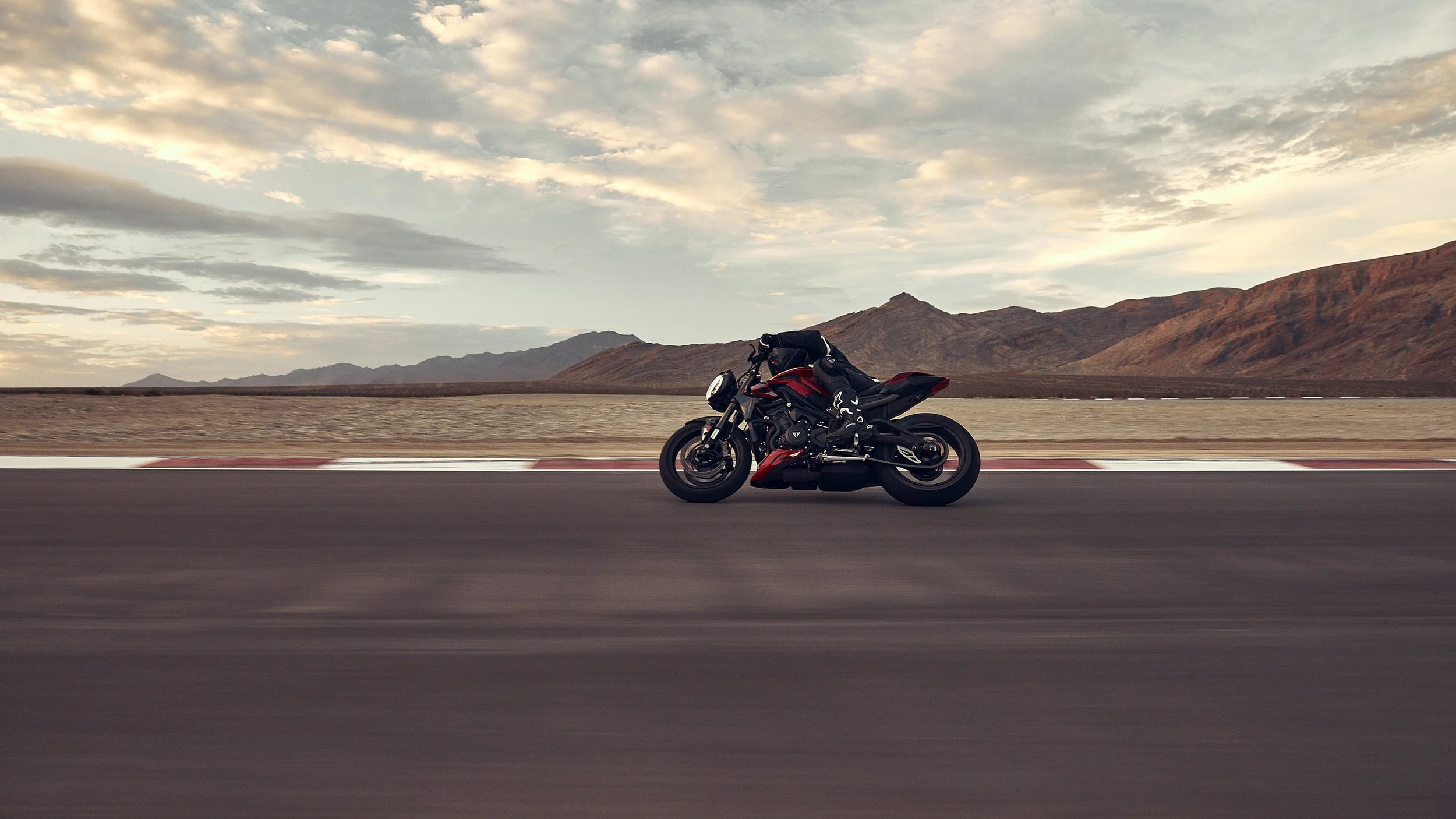Street Triple RS_MY23_41937_ML.jpg