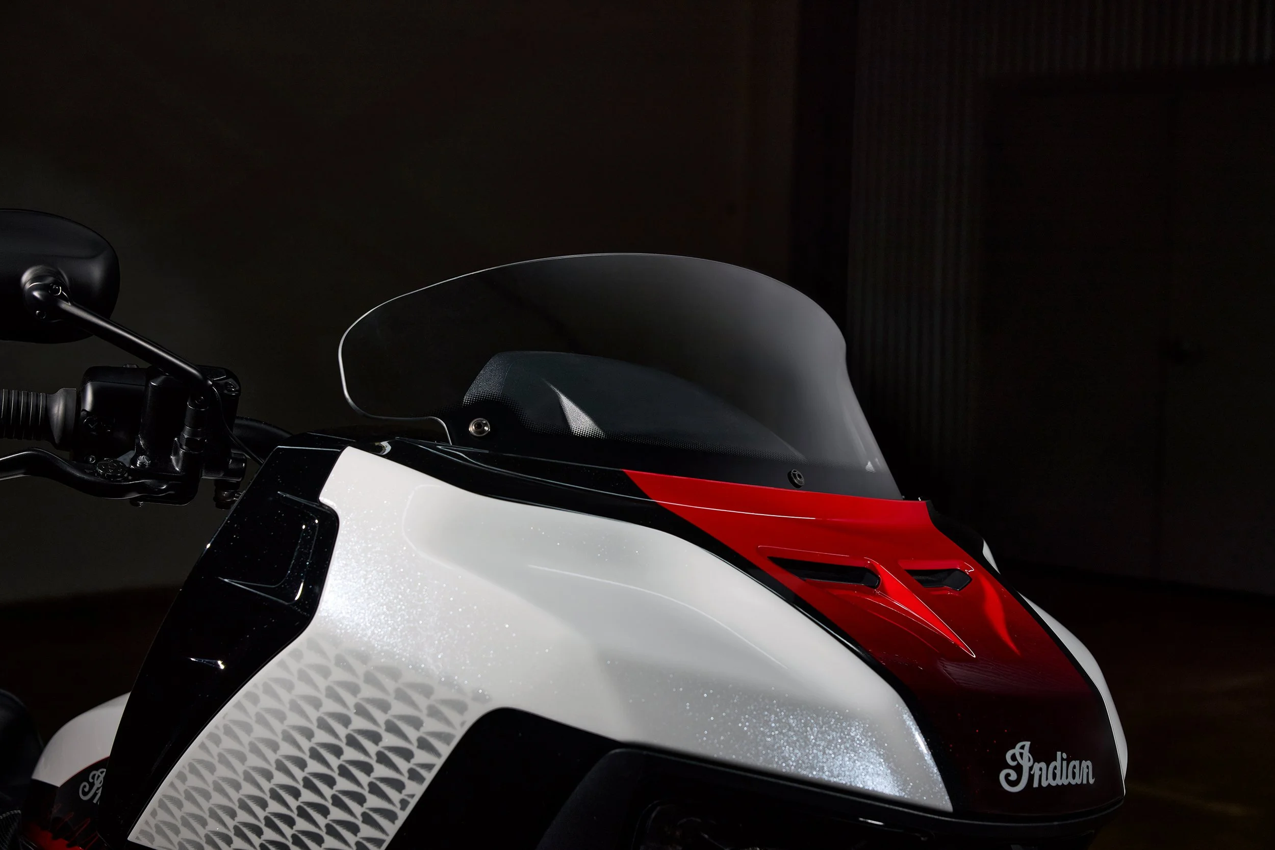 2025_IMC_Indian_Challenger_Elite_0905_Windshield.jpg