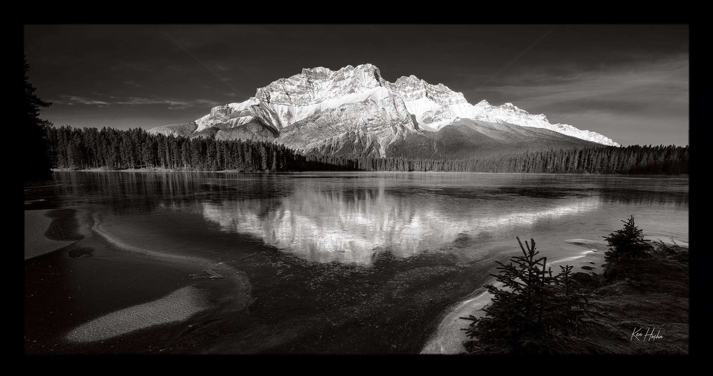 stained glass bw fr01.webp