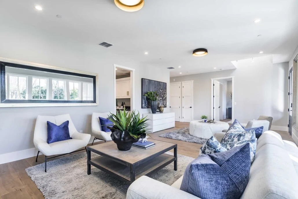 6.LivingRm_02_ZK-1030x686.jpg