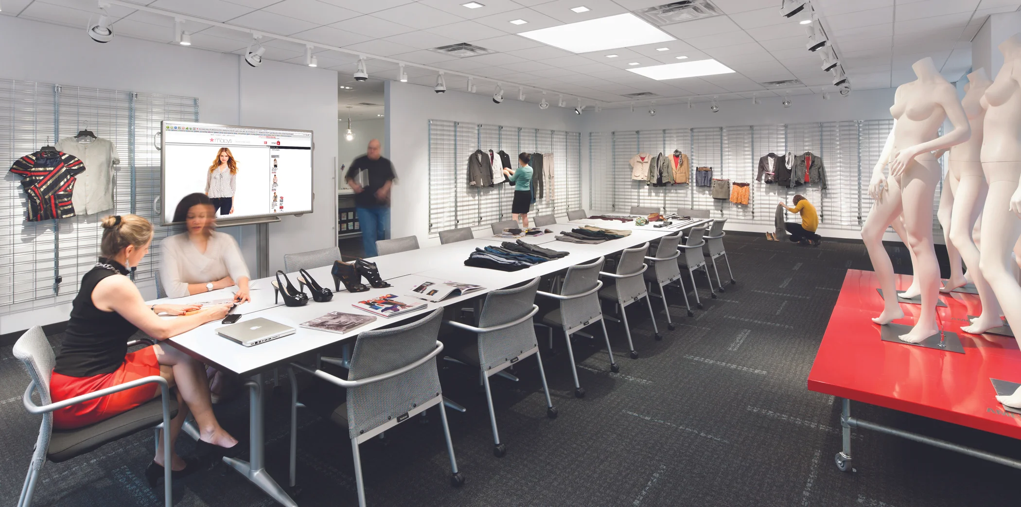 Fashion Retailer - Full Floor Build-out