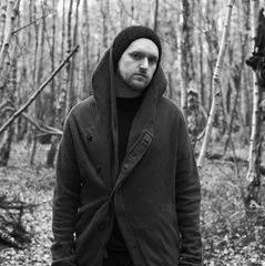 Producer and Singer Sohn Shares an Exclusive Video of “Artifice”
