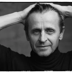 Mikhail Baryshnikov Takes a Turn on Stage Opposite Willem Dafoe in The Old Woman