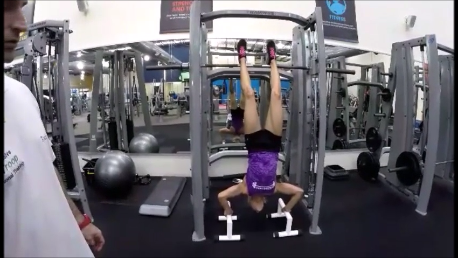 Handstand dip 3