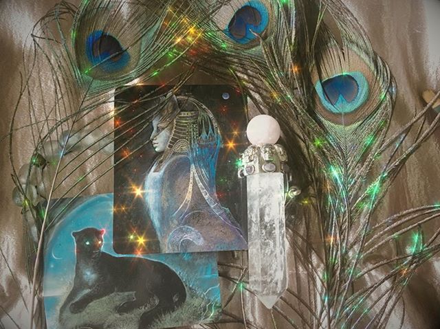 Animal Spirits - Magical Cat and Panther energies for the collective today! 🐅🐆🐈🐲
Hello Lovelies,🙏🌷
🔮
 The animal spirit energies of the Cat and Panther, both about magic, are calling today. Depicted here is the goddess Bast, earth mother and d