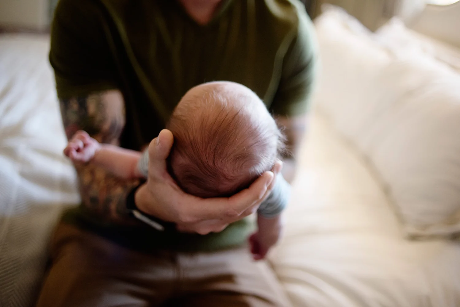 114-newborn-photographer-in-phoenix-arizona-lifestyle-session.jpg