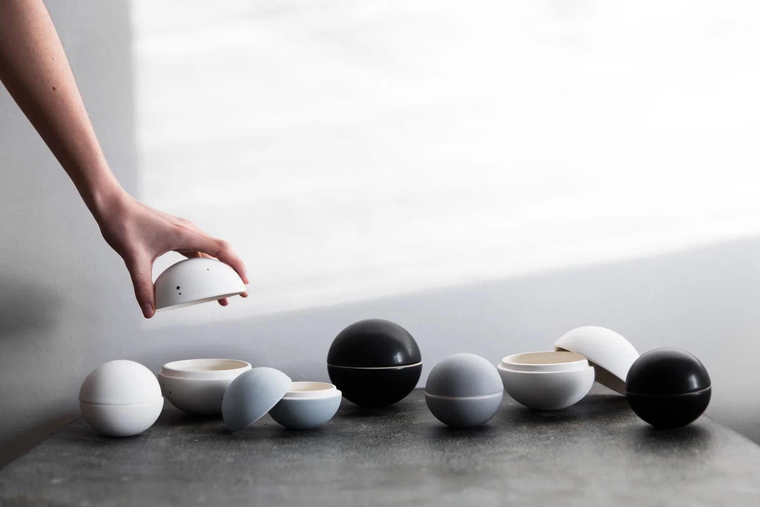Porcelain spheres from Gingerfinch. Photography by Lean Timms