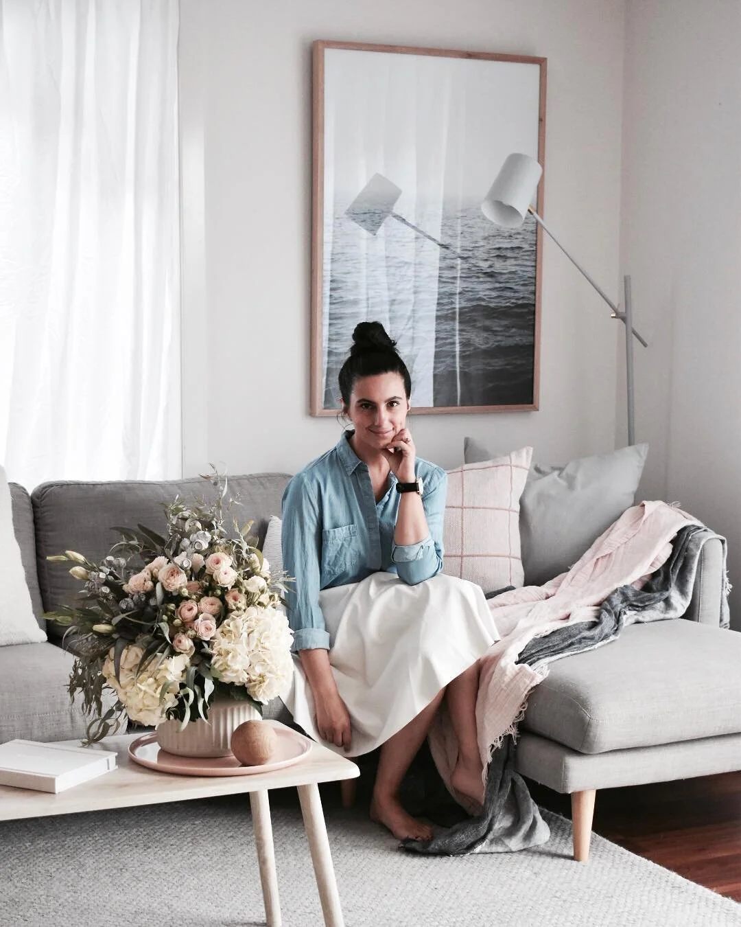 Owning it on the couch. Source: @coco.camellia_
