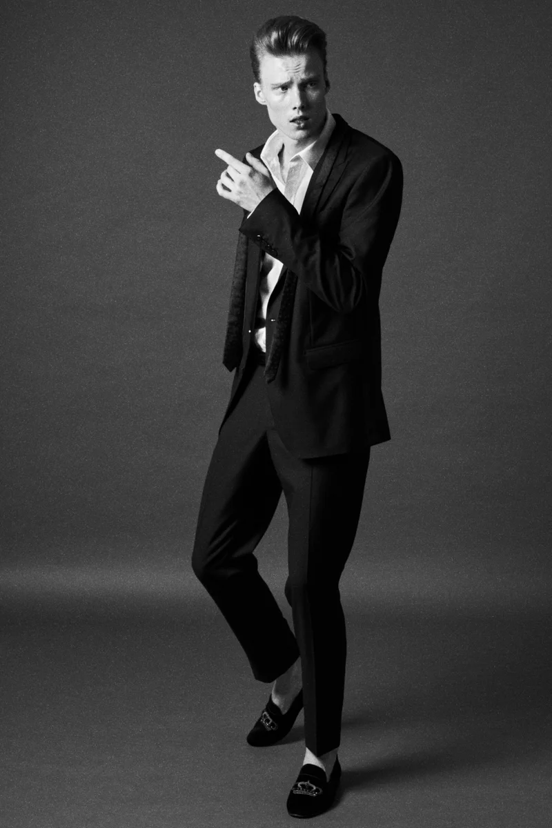 Gytis in total look by DOLCE&GABBANA on L'Officiel Arabia