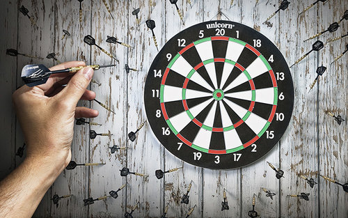 dart board with none of the dart hitting the board