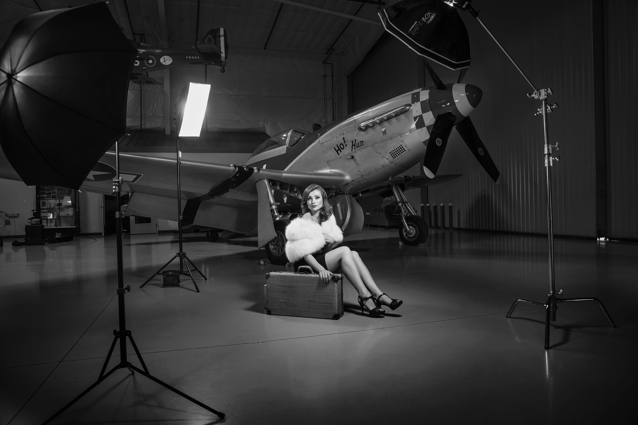 Pull-back photo showing lighting setup