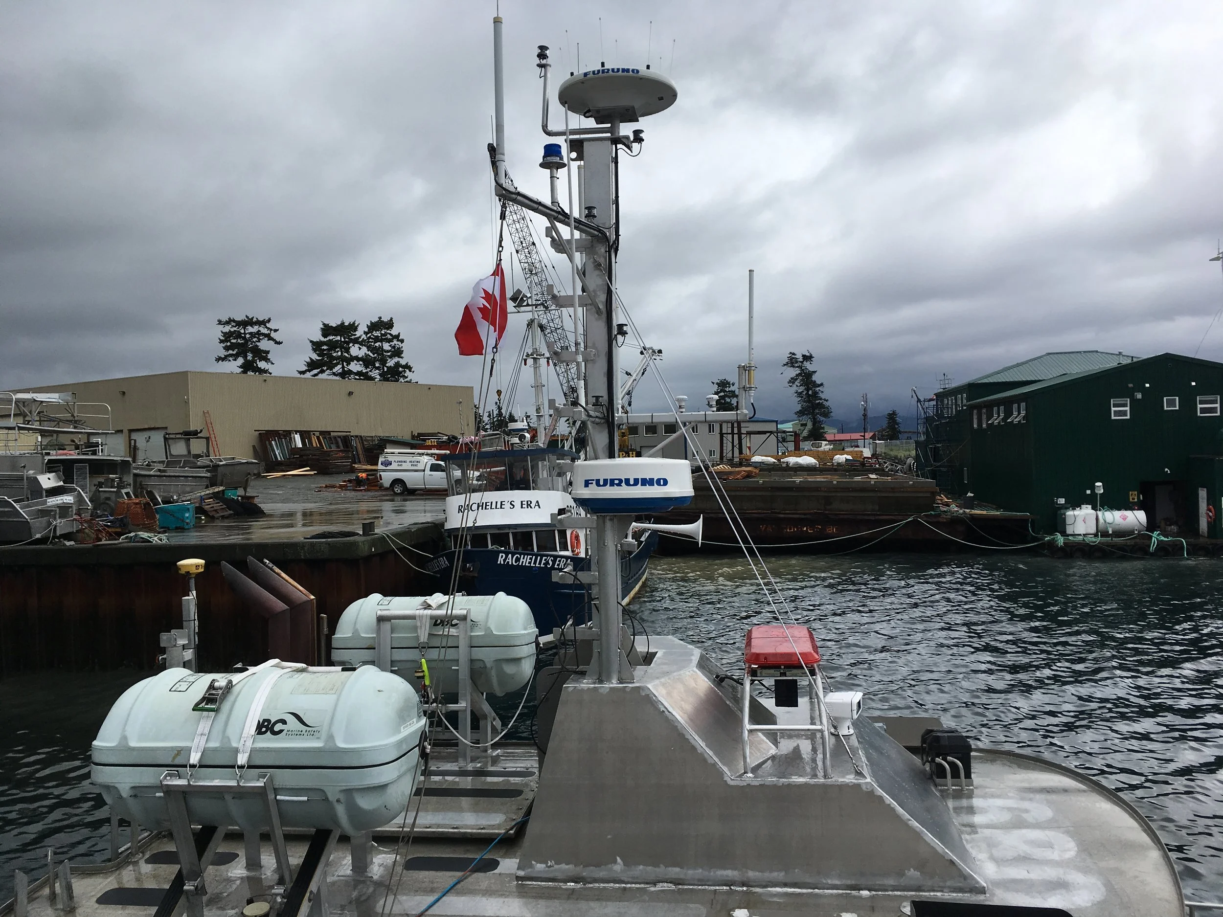 Patrol Vessel Folding Mast