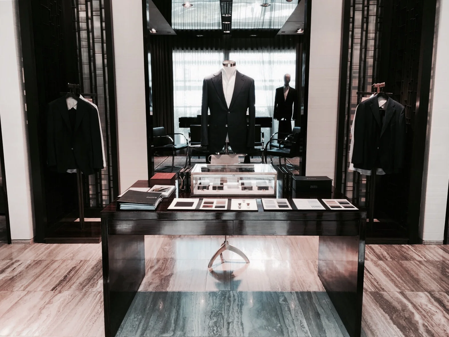 MAGNUS &amp; NOVUS (MADE TO ORDER) - LANE CRAWFORD IFC MALL CENTRAL (GET DRECTIONS)