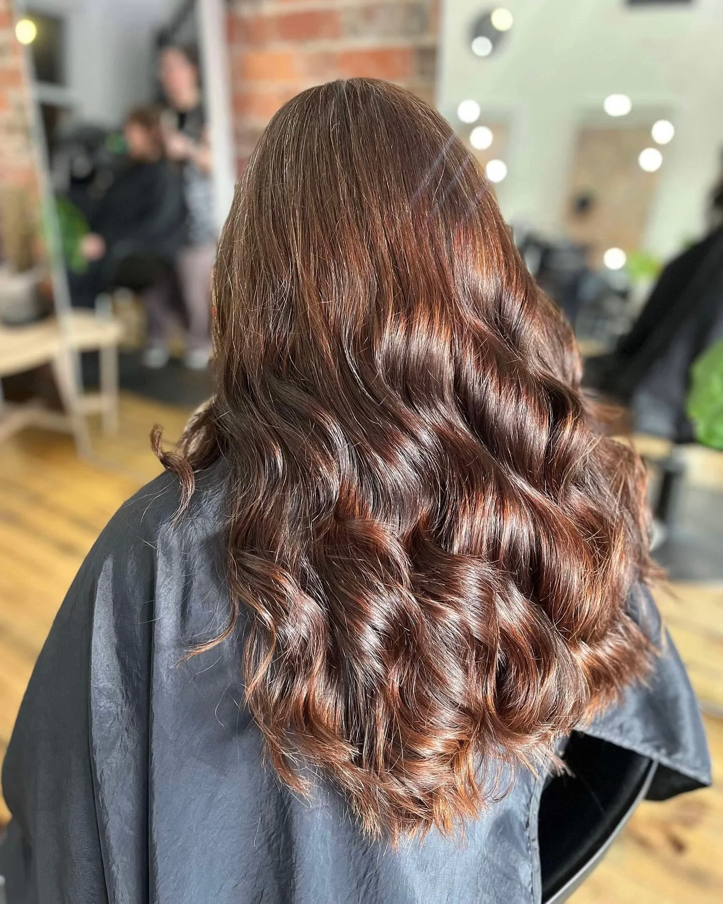 Chocolate goodness 🍫 

#alchemy #alchemyaesthetics #curls #chocolatebrown #alternativesalon