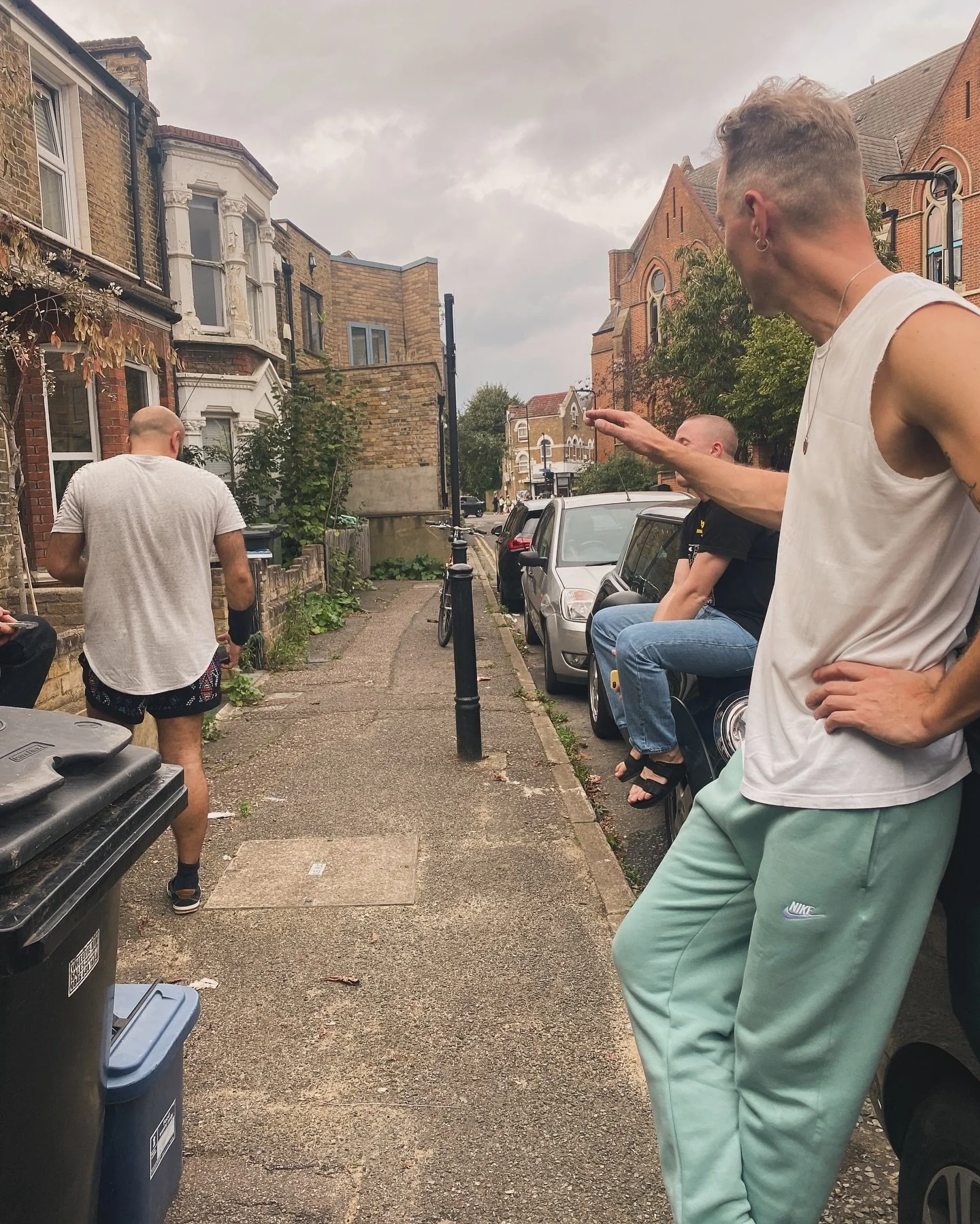 Hey! Here’s a few behind the scenes pics from the recording of the coming Fellow Creatures album ‘We Must Fight’. Second Single dropping tomorrow! 🤍🖤💫
