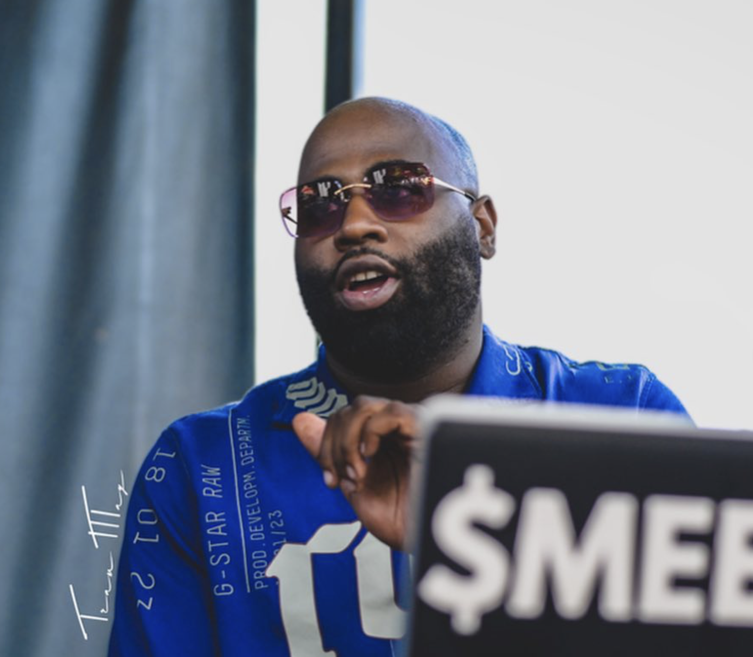 DJ Smeezo.png