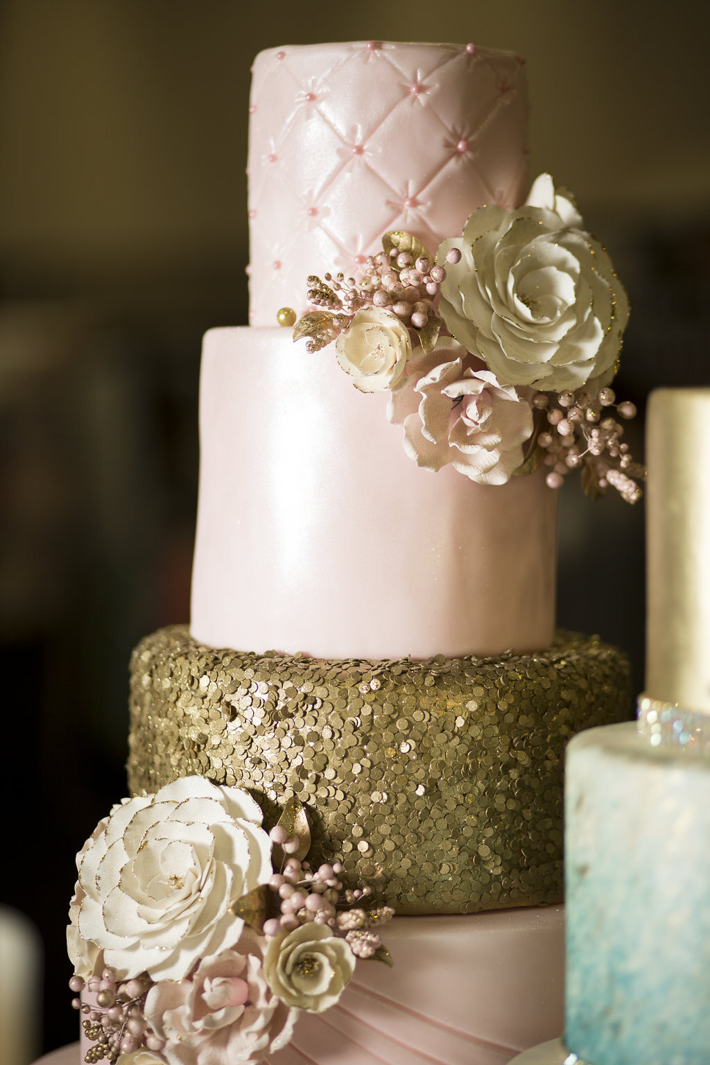 gold-pink-cake-sugar-flower.jpg