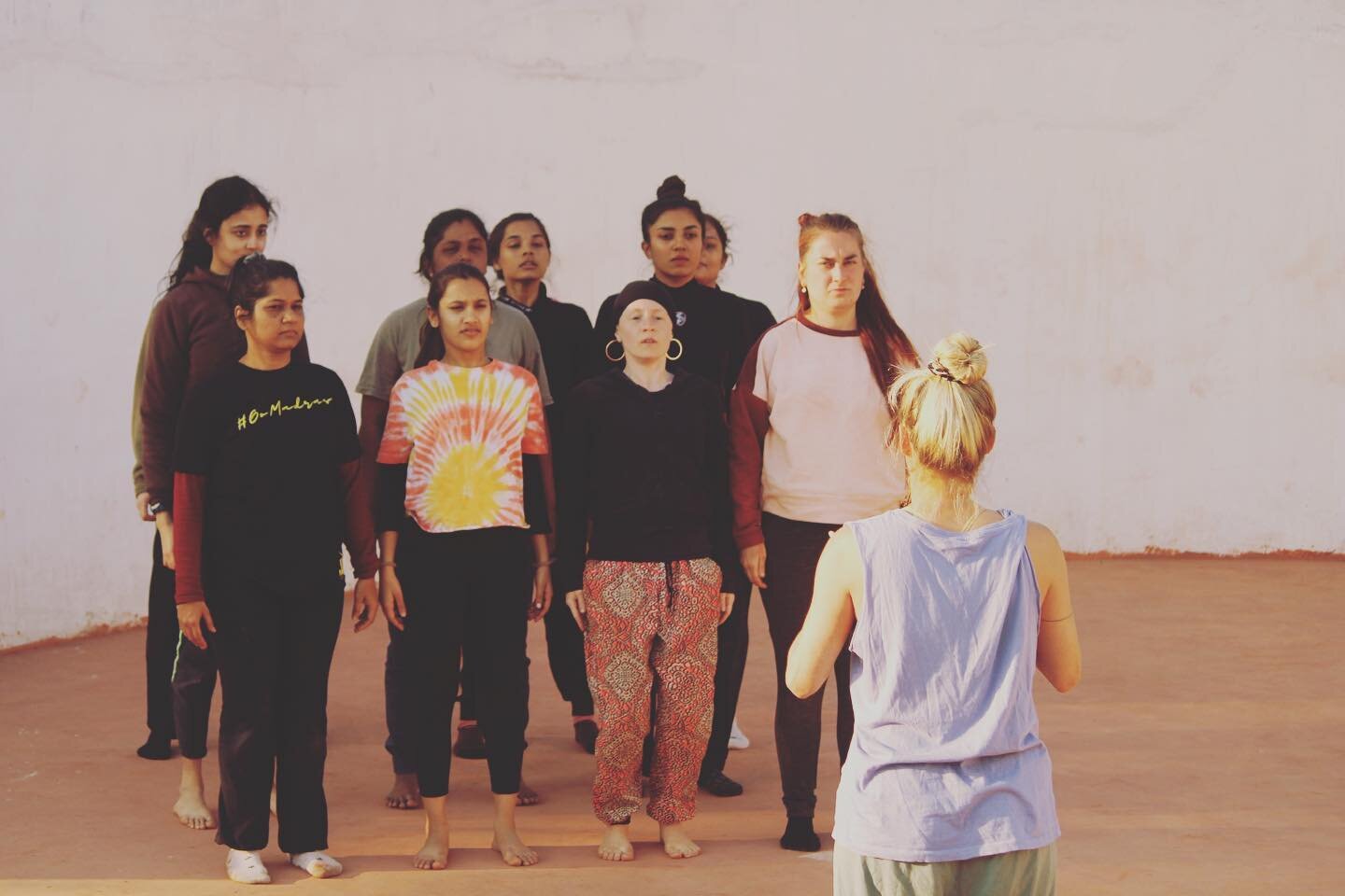 Abhyaasa Dance Arts Retreat in Jaipur. @vinyasathedanceashram 

@brigittebreternitz

#BUDYflow

#danceartsretreat #india #rajasthan #dancers #education #arts #artists #yogadancefusion #movementart #communitxaylife #dancecommunityindia #choreographer 