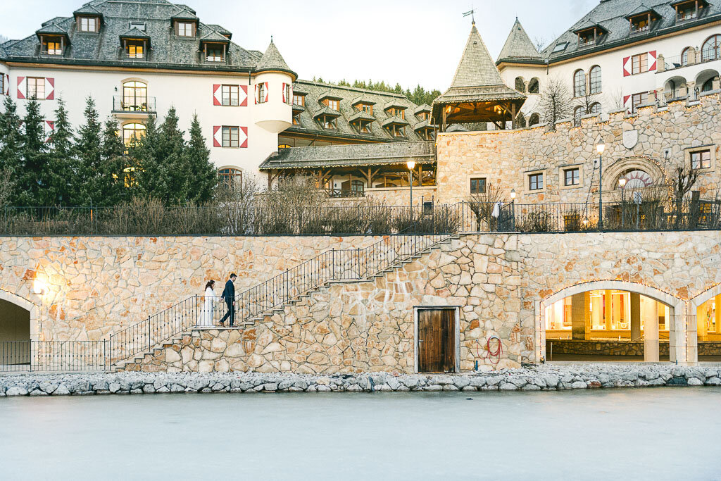 Braut und Bräutigam von der Hochzeit im Aurora Hotel in Kitzbuehel in Tirol