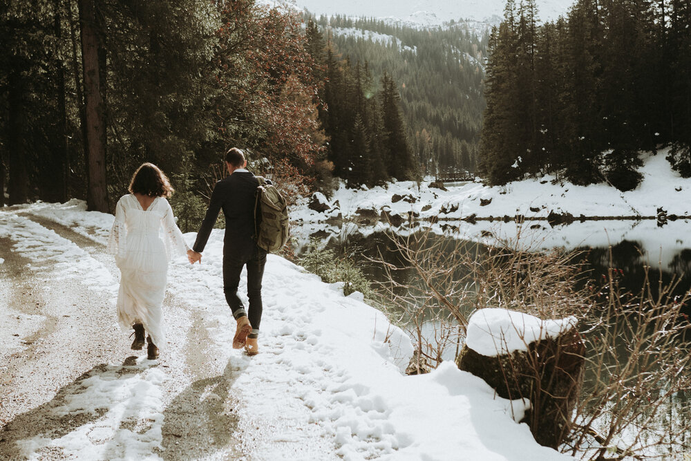 Christina-Biasi-Photography-Scheunenhochzeit-Tirol-Hochzeitsfotograf-34_LR edited_web.jpg