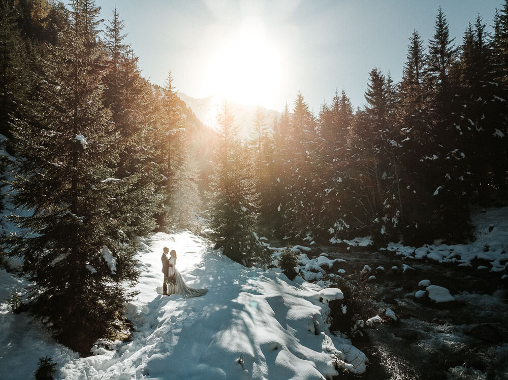 Austria_Innsbruck_Alps_wedding_outdoors_couple-573-Edit_web.jpg