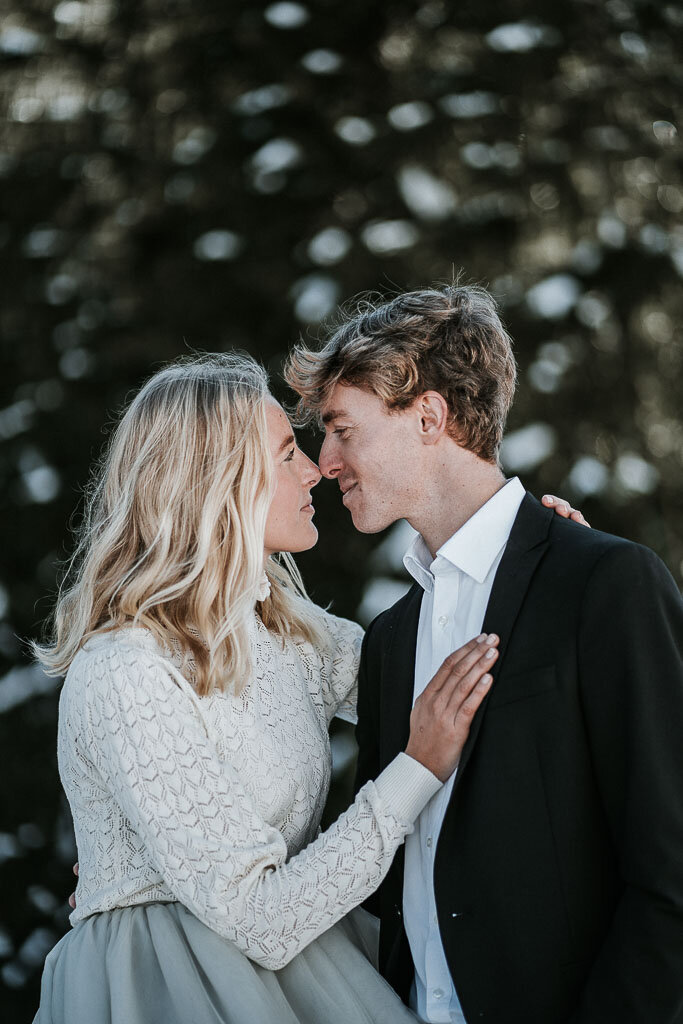 Austria_Innsbruck_Alps_wedding_outdoors_couple-532_web.jpg