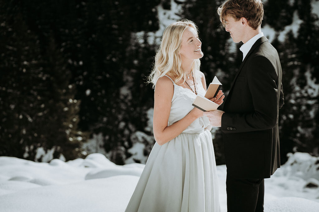 Austria_Innsbruck_Alps_wedding_outdoors_couple-228_web.jpg